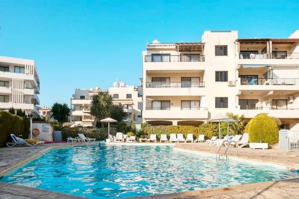 Sun Julz - Byzantium Garden-1 Bedroom Apartment *